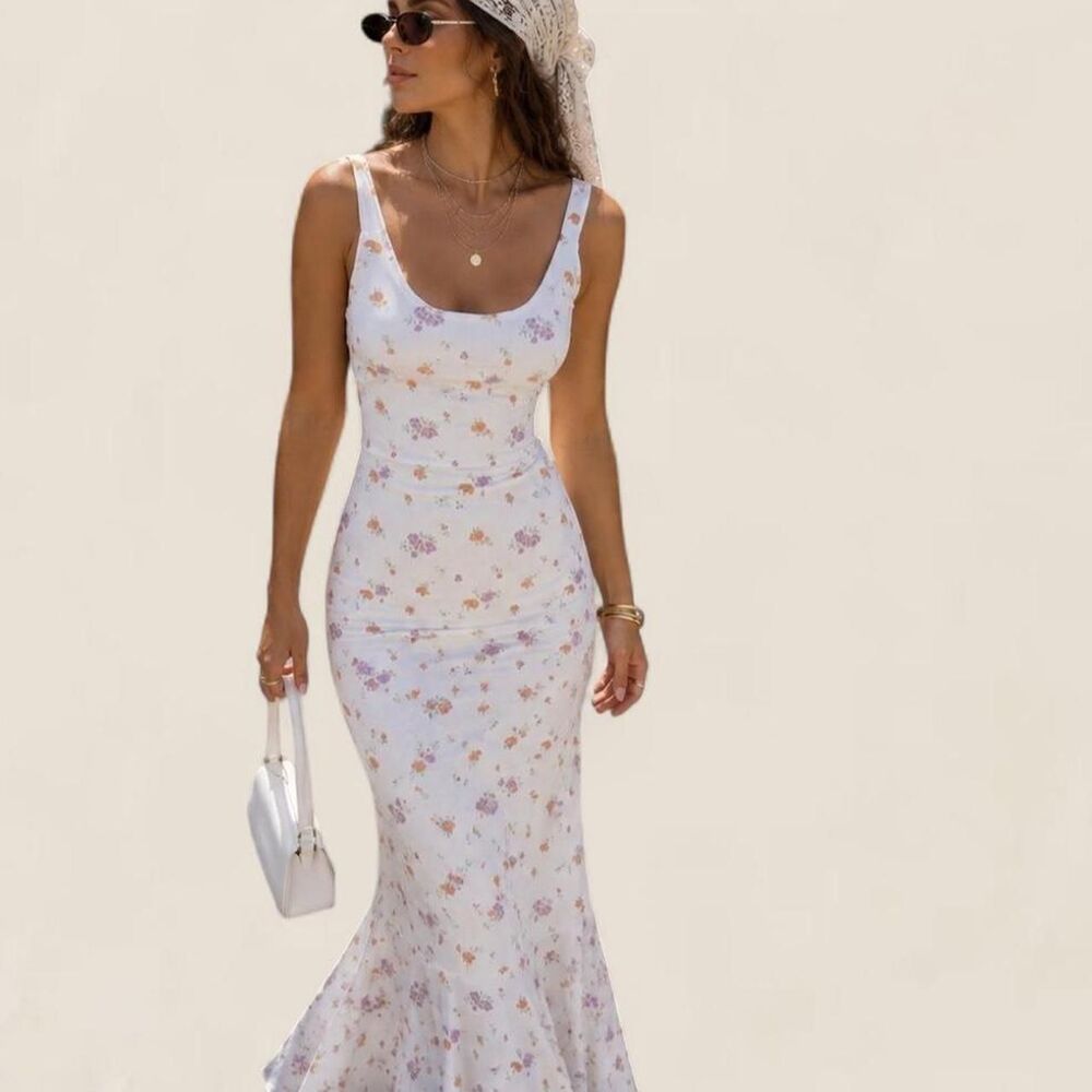 Princess Polly Curtis Cream Floral fitted maxi  Dress Size 4 floral boho